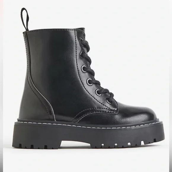H&M Lace-Up Girls Boots - Picture 2 of 8